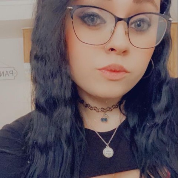 Meet your Posher, Juliette - Picture 1 of 1